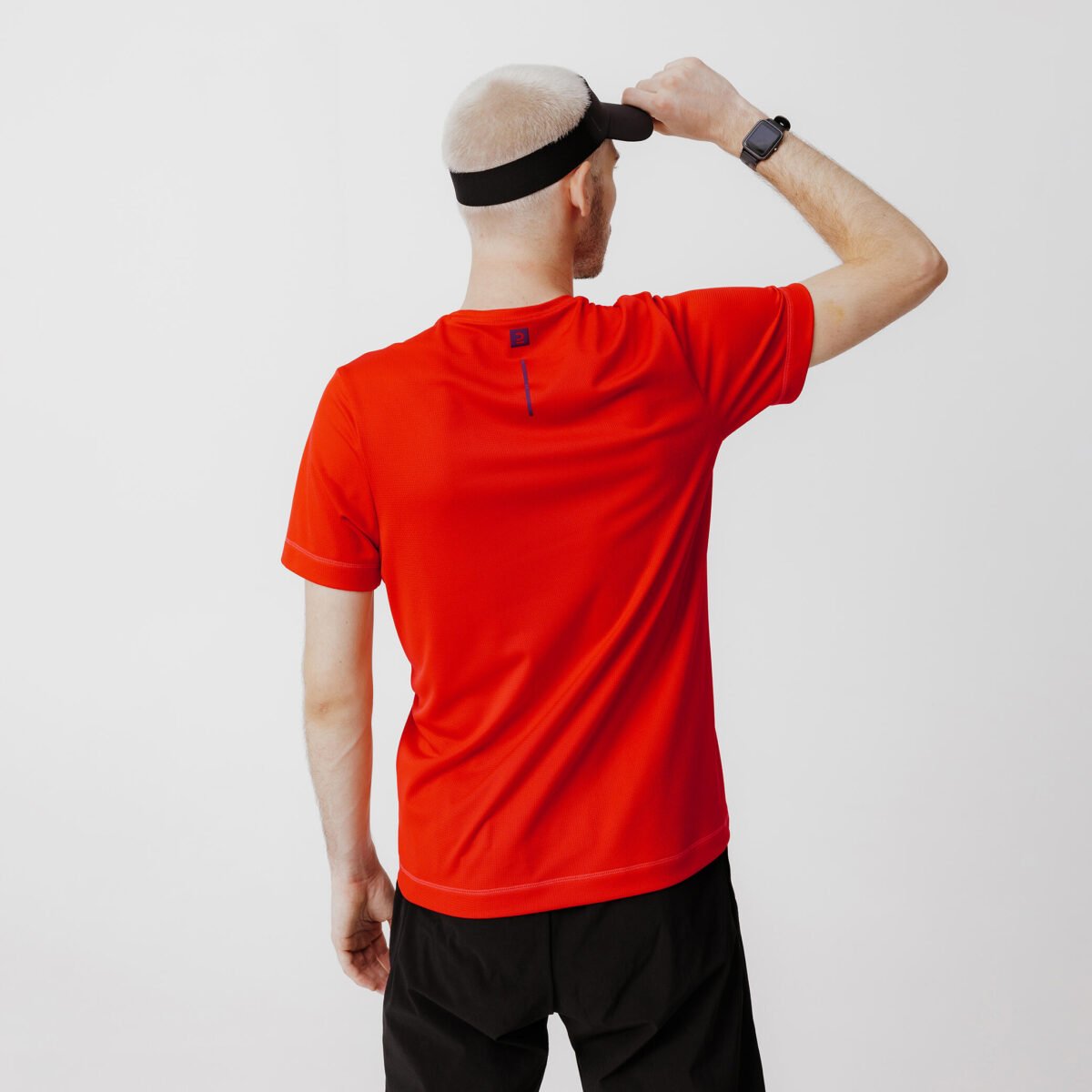 Men Running T-Shirt Breathable, Quick Dry, Kiprun 100 - Image 5